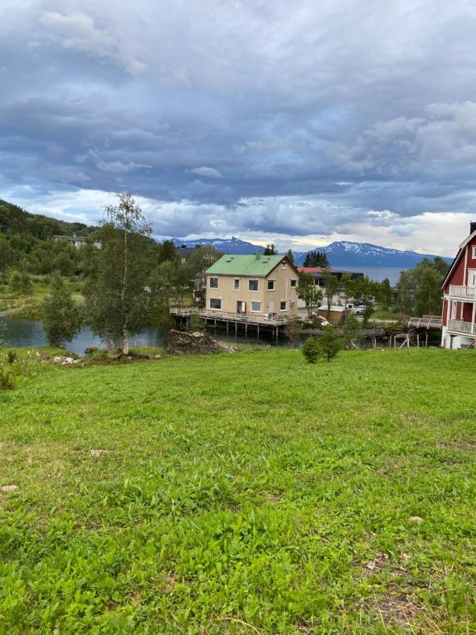 House On The Lake Bogen Exterior foto